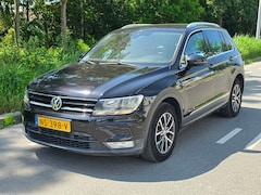 Volkswagen Tiguan - 2.0 TDI Comfortline Business / AIRCO / DSG