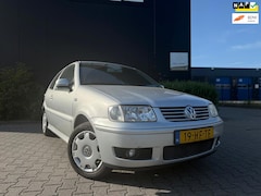 Volkswagen Polo - 1.4-16V Trendline
