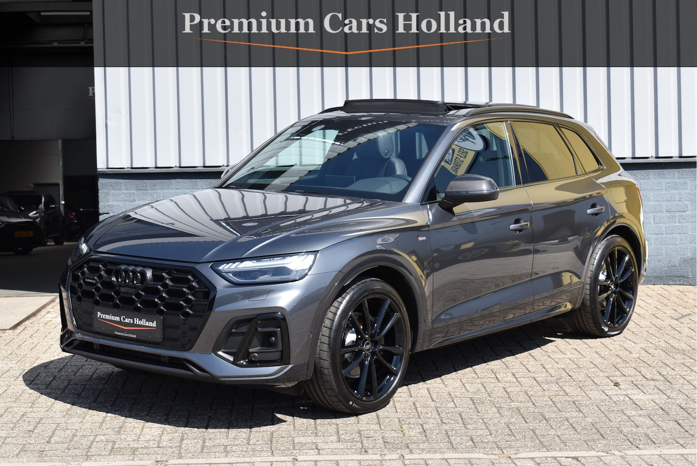 Audi Q5 - 55 TFSI e S-Line 367 Pk Pano Lucht Carbon Sfeer Oled Keyless Massage 21 Inch - AutoWereld.nl