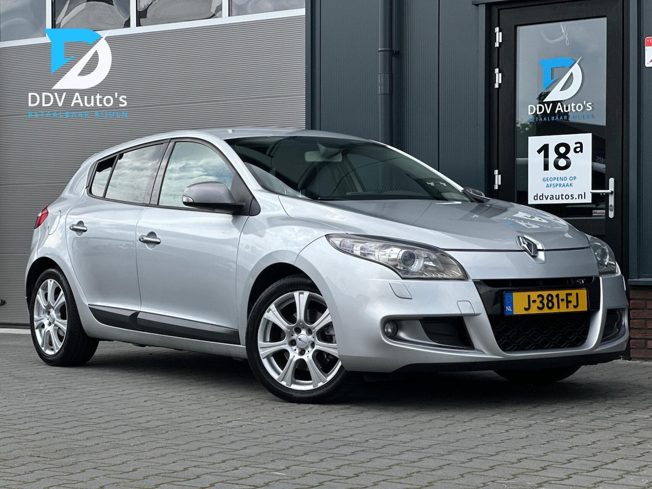 Renault Mégane - 2.0 TCe GT/180pk|Sensoren|Climate|Bose Audio|Cruise|Half-Leer|Xenon|Sportstoelen|Navi|17" - AutoWereld.nl