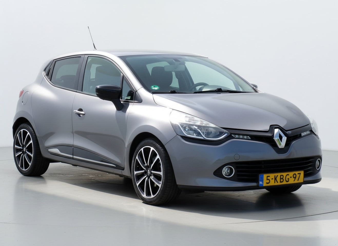 Renault Clio - 0.9 TCe Authentique|Navi|Airco|Cruise - AutoWereld.nl