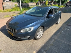 Volvo V60 - 2.4 D6 AWD Plug-In Hybrid Summum