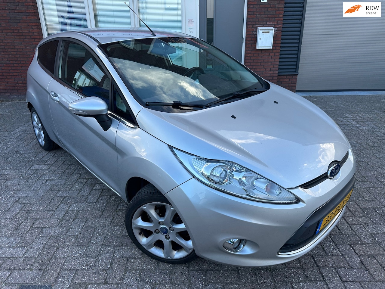 Ford Fiesta - 1.25 Titanium / Airco / AUX / NAP / LM - AutoWereld.nl
