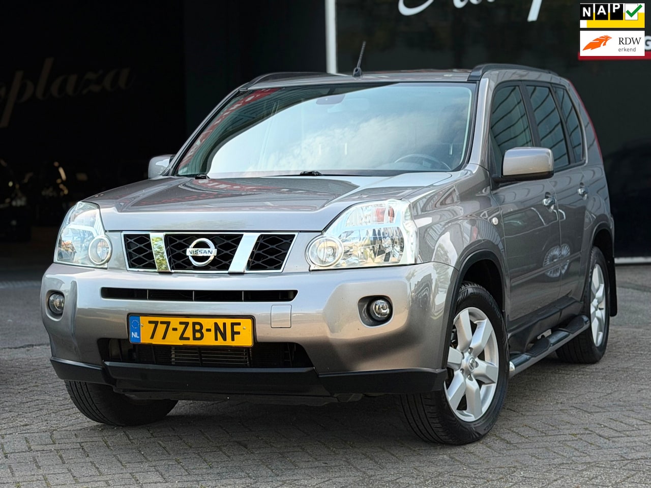 Nissan X-Trail - 2.5 LE 4WD AUTOMAAT KEYLESS ENTRY-GO/CAMERA/NAVI/CRUISE | KEURIGE AUTO ! - AutoWereld.nl