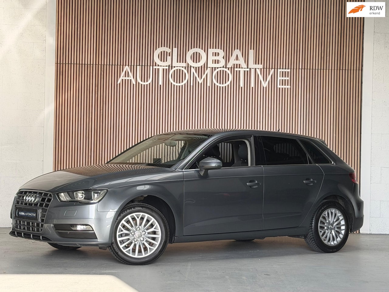 Audi A3 Sportback - 1.4 TFSI CoD Ambition Pro Line plus - HALF LEDER - STOELVERWARMING - CRUISE - AutoWereld.nl