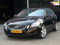 Volvo V60 - 1.6 T4 Momentum AUTOMAAT NAVI/CRUISE/PDC | KEURIGE AUTO