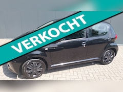 Toyota Aygo - 1.0-12V +// 5drs//110 000 km NL auto