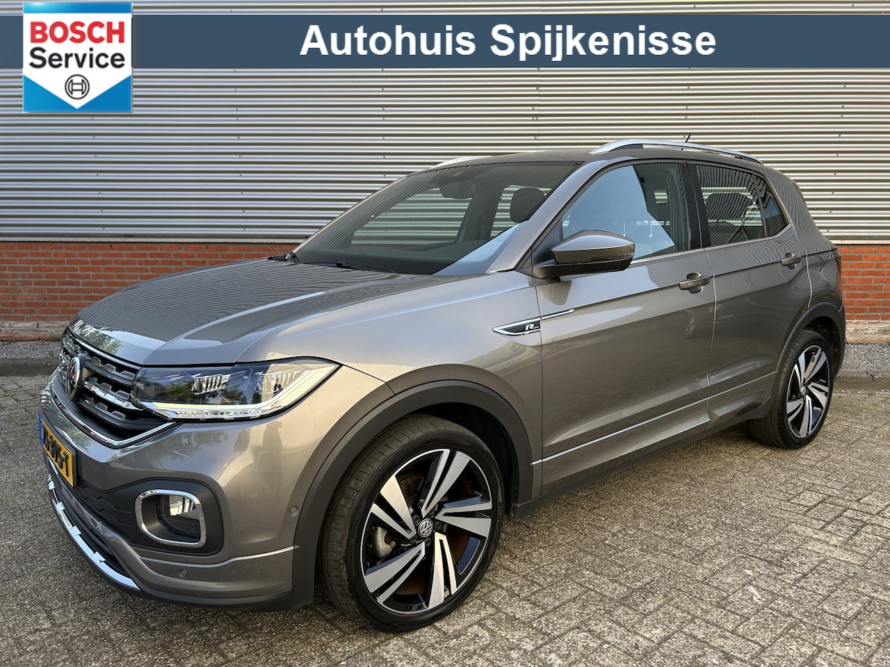 Volkswagen T-Cross - 1.0 TSI Style | R-Line | Virtual Cockpit | Automaat | Dodehoek detectie | Camera | Lage km - AutoWereld.nl