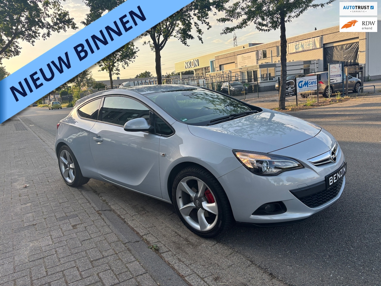 Opel Astra GTC - 1.4 Turbo Design Edition 1.4 Turbo Design Edition - AutoWereld.nl