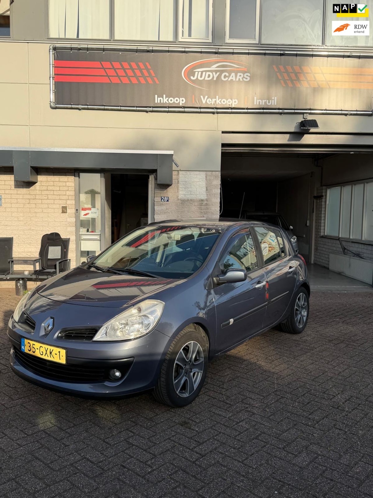 Renault Clio - 1.6-16V Dynamique S 1.6-16V Dynamique S - AutoWereld.nl