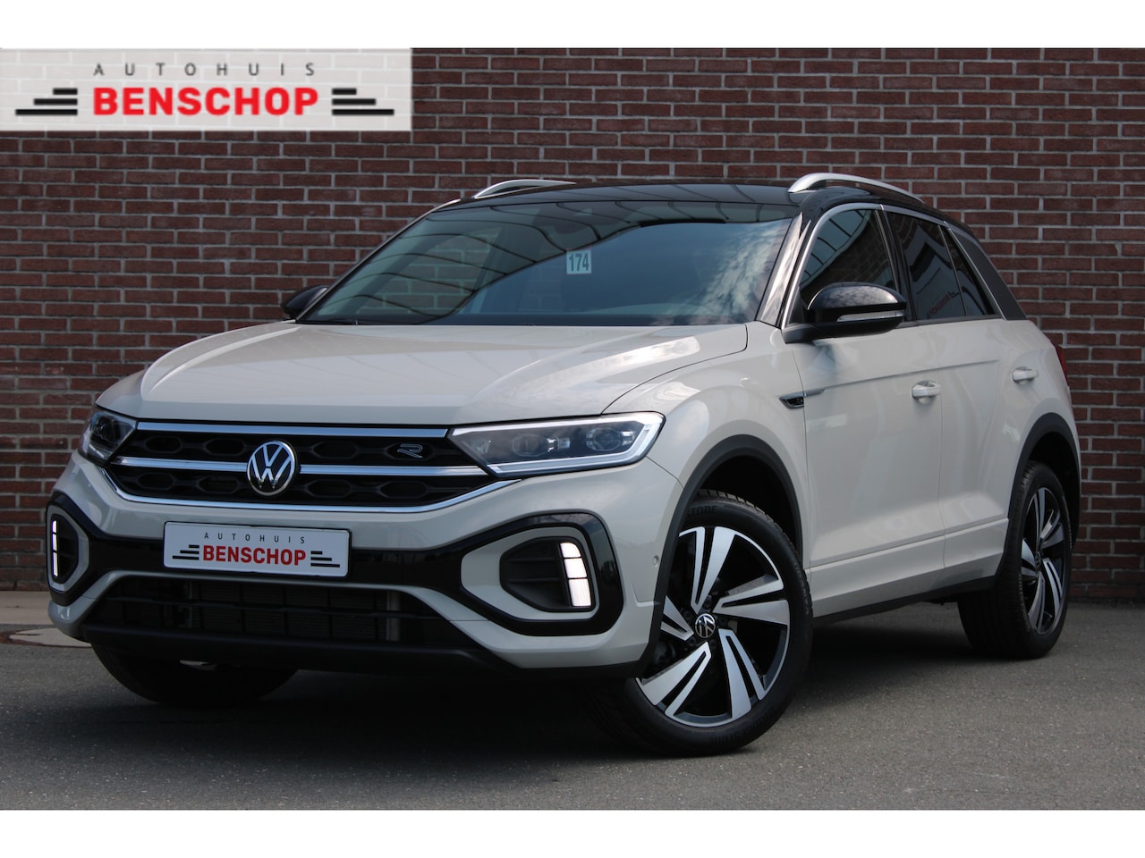 Volkswagen T-Roc - 1.5 TSI 150PK R-Line Edition |ACC|LED|KEYLESS|CAMERA| - AutoWereld.nl