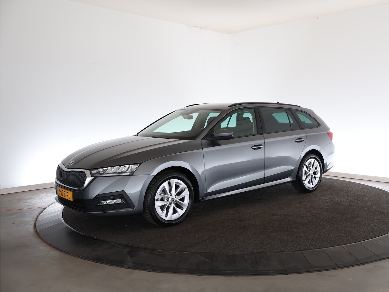 Skoda Octavia Combi - 1.0 TSI Business Edition | Stoelverwarming | Clima | - AutoWereld.nl