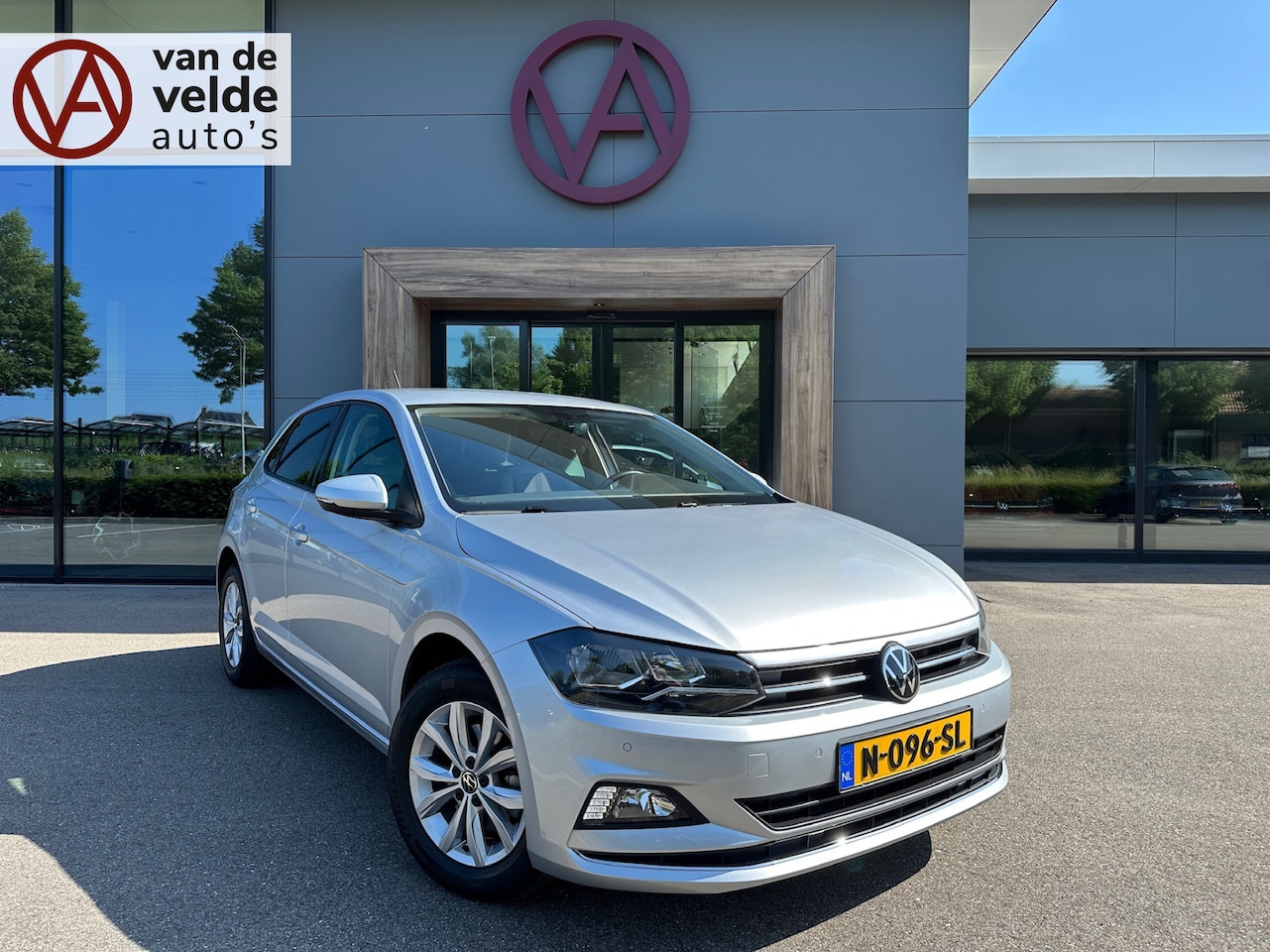 Volkswagen Polo - 1.0 TSI 110pk DSG Highline | Adap. Cruise | Climate | Stoelverwarming | Carplay | Rijklaar - AutoWereld.nl