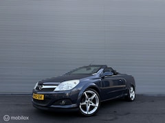 Opel Astra TwinTop - 1.8 Cosmo | Leder | Keyless | Clima | Cruise | Vol opties