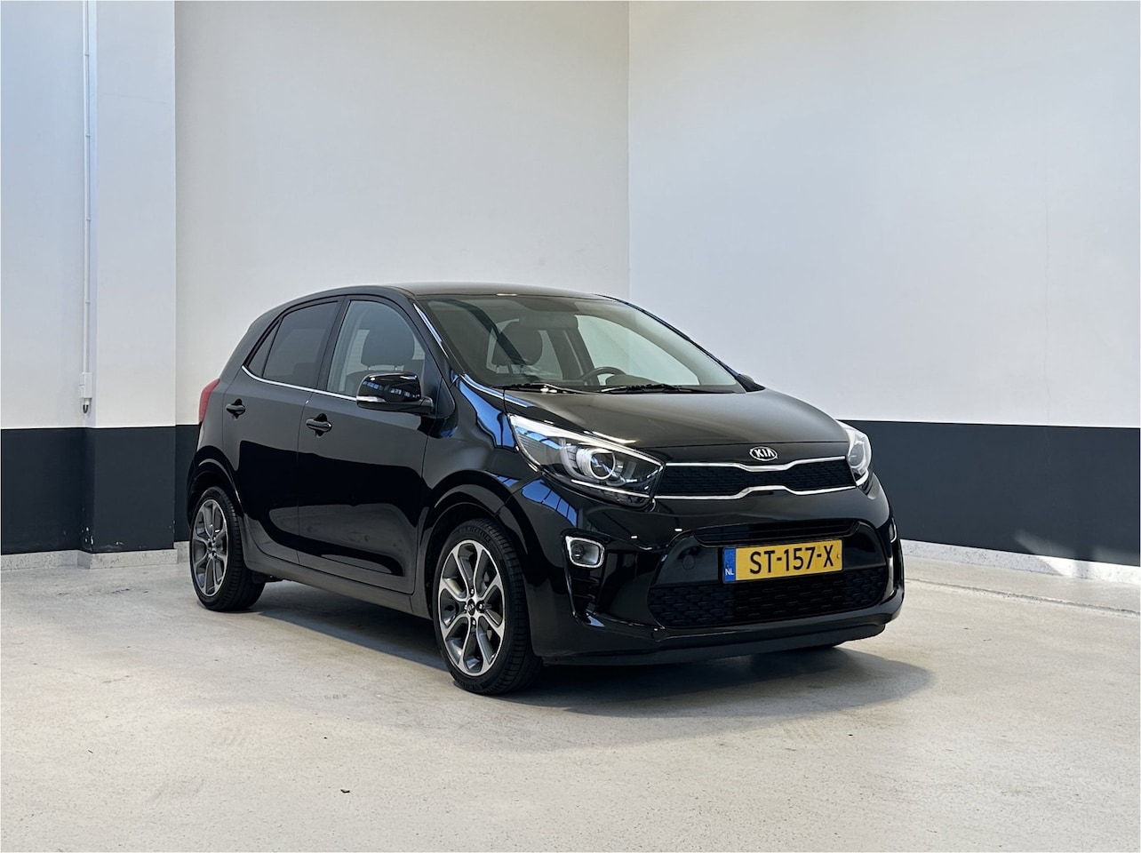 Kia Picanto - 1.0 CVVT Design Edition | NL | Lederen | Carplay/ Android Auto | Camera | - AutoWereld.nl
