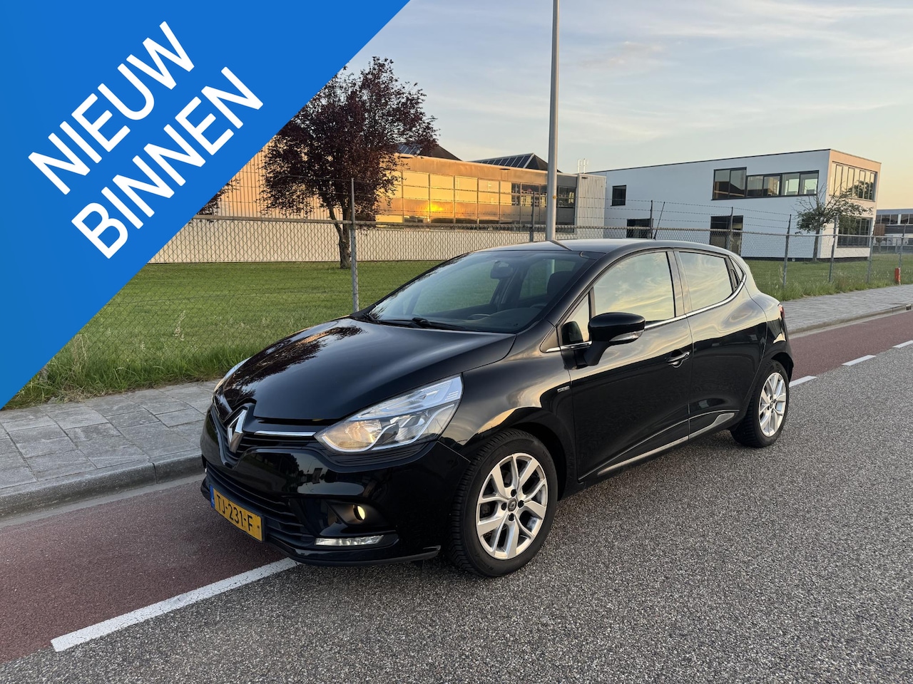 Renault Clio - 0.9 TCe Limited Face-lift/Airco/Cruise/Nwe Ketting/Dealer OH - AutoWereld.nl