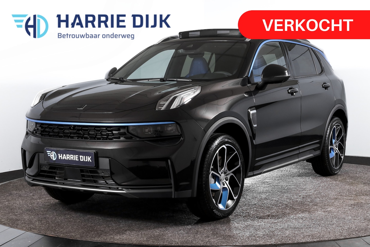 Lynk & Co 01 - 1.5 PHEV 261PK MY23 | Donkere hemel | 360 Camera | 7.4 kWh Boordlader | S/K-panodak | Adap - AutoWereld.nl
