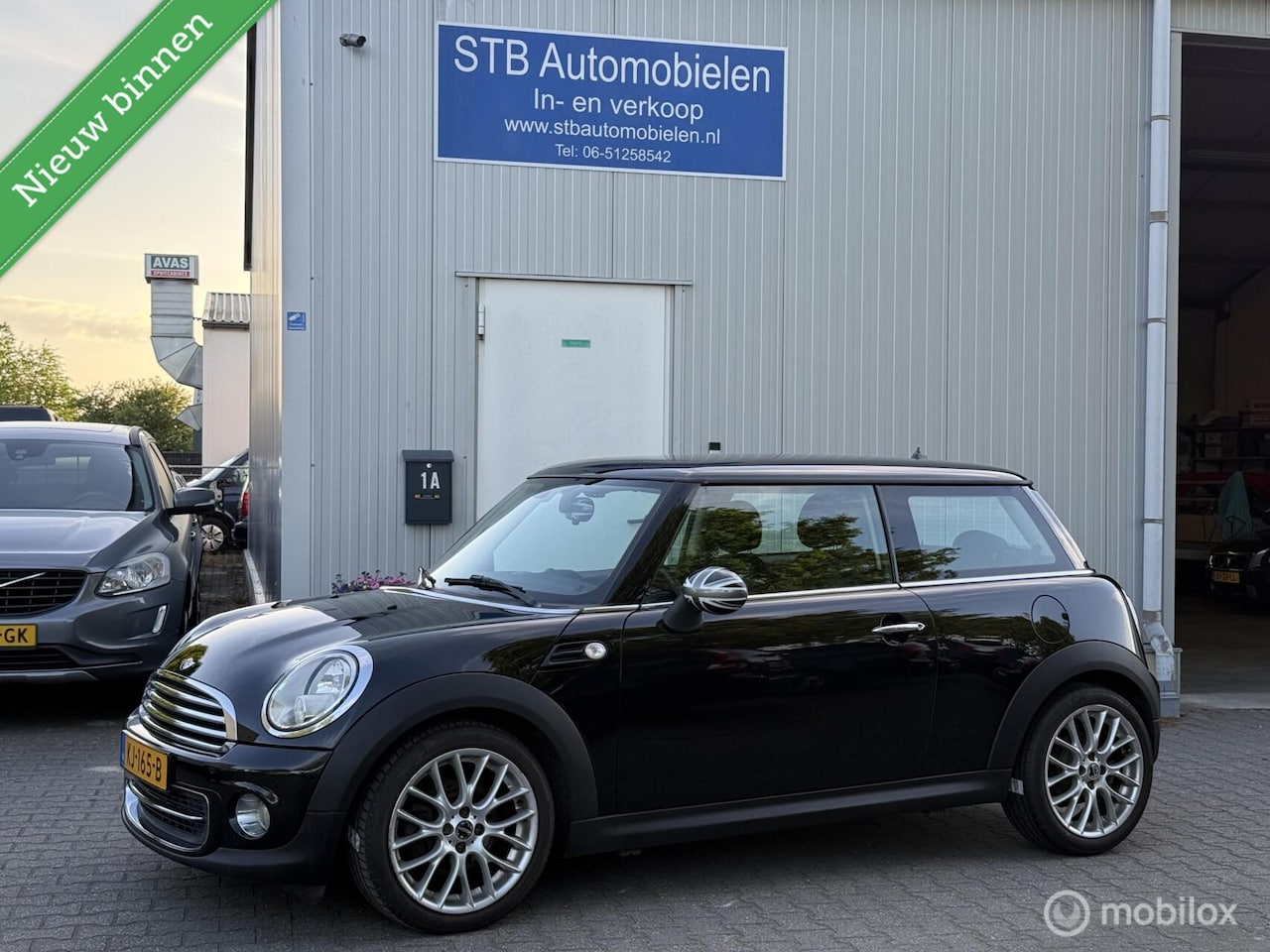 MINI Cooper - Mini 1.6 Chili, Weinig kilometers - AutoWereld.nl
