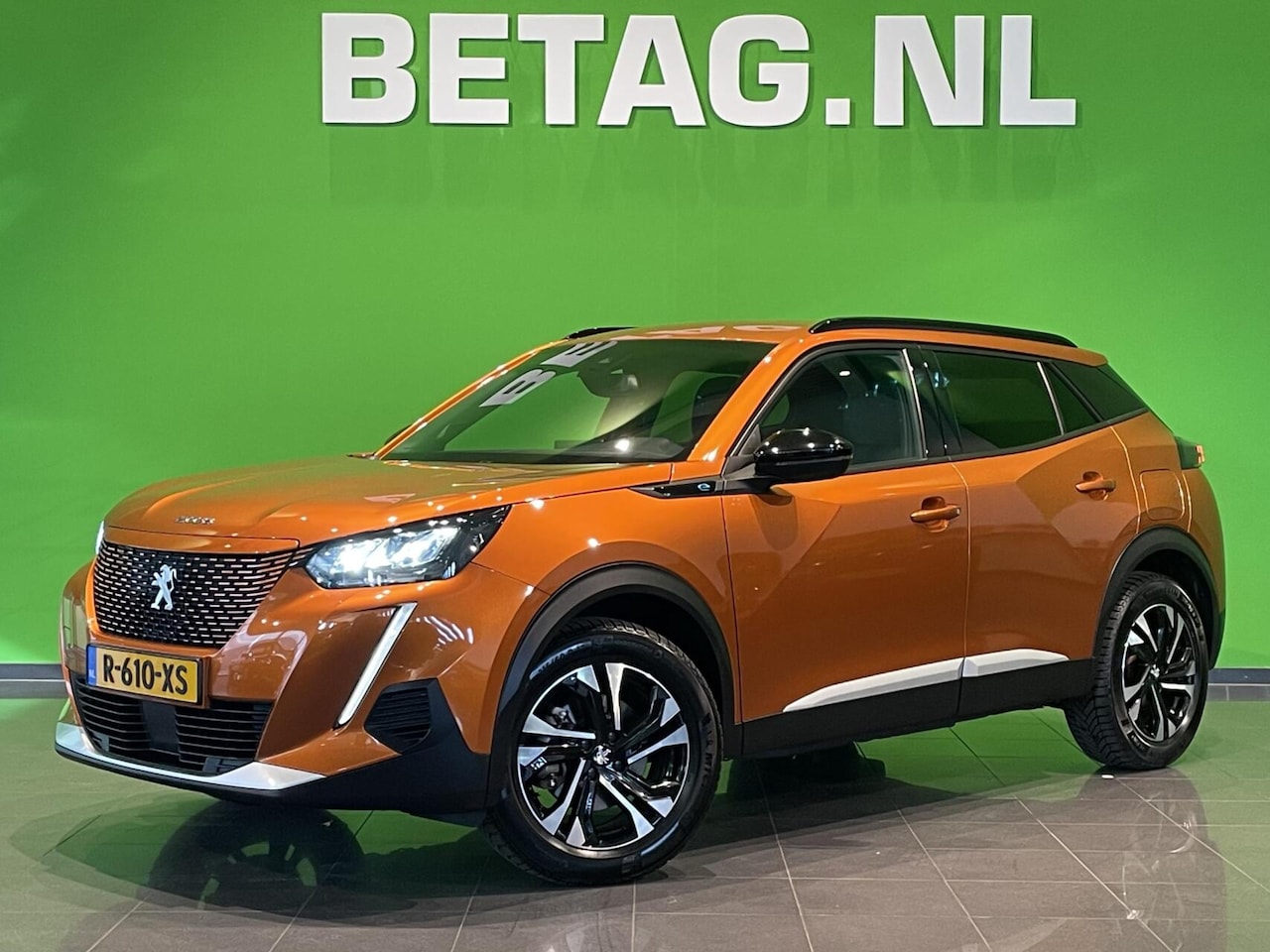 Peugeot e-2008 - EV Allure Pack 50 kWh | 97,38% SOH | Camera | - AutoWereld.nl