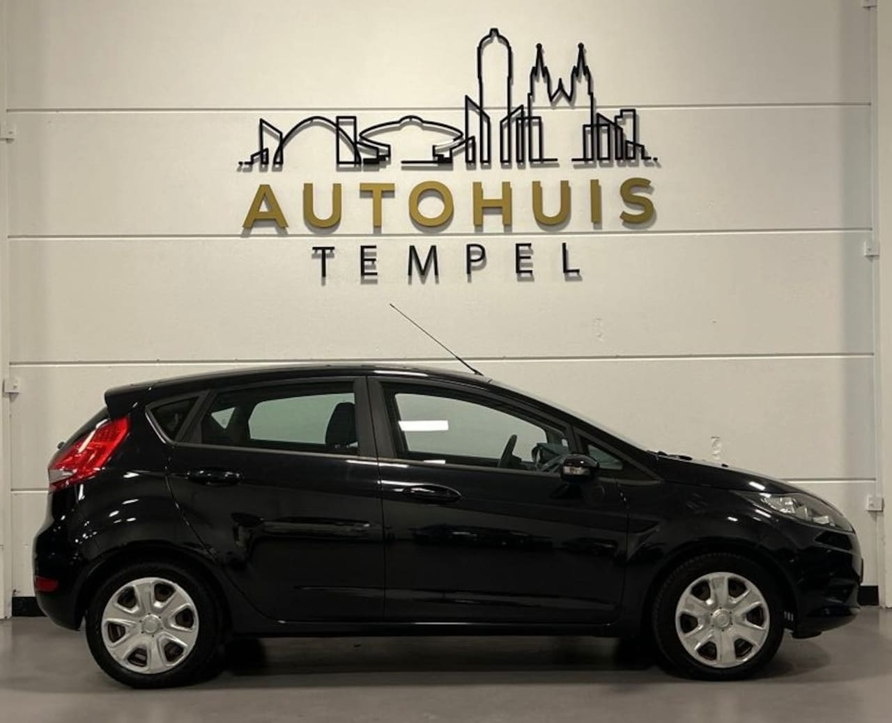 Ford Fiesta - 1.25 Limited Nap Airco Elektrische Ramen 5Deurs Isofix Nwe Apk - AutoWereld.nl
