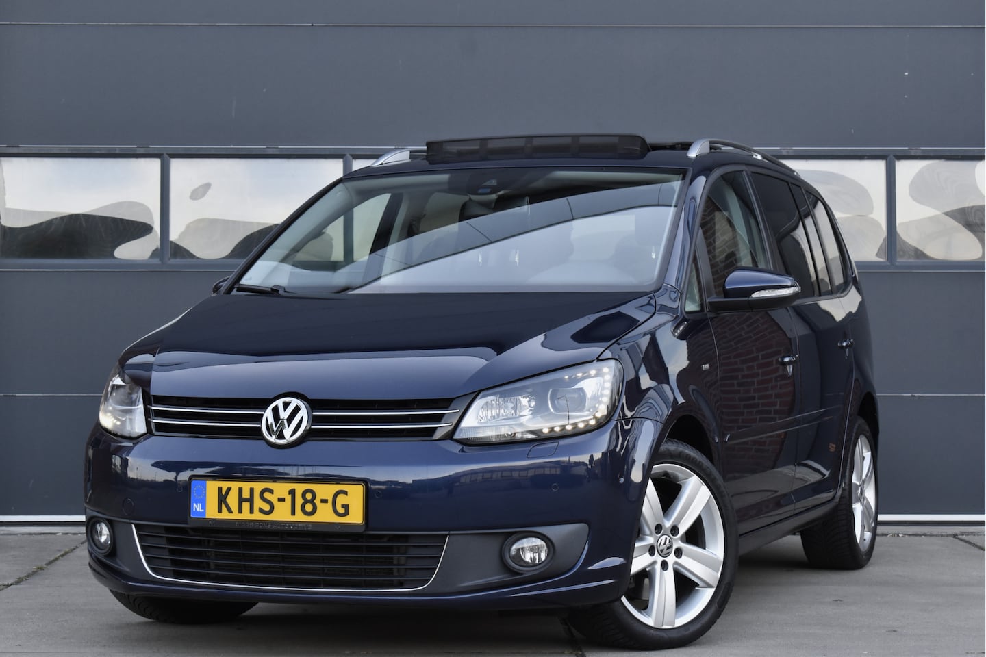 Volkswagen Touran - 1.4 TSI Highline 7p. CUP Pano - Xenon - Cruise - AutoWereld.nl