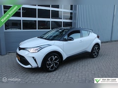 Toyota C-HR - 1.8 Hybrid Dynamic | NL Auto Boekjes | Trekhaak | Parkeersensoren voor en achter |