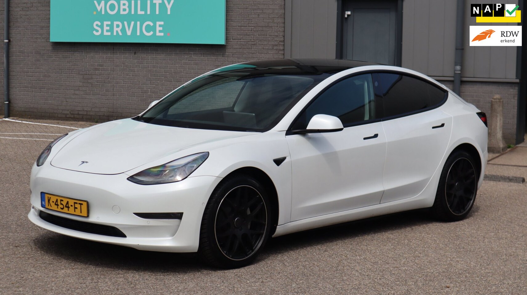 Tesla Model 3 - Long Range RWD Long Range AWD 75 kWh SOH89% Facelift Clima Cruise - AutoWereld.nl