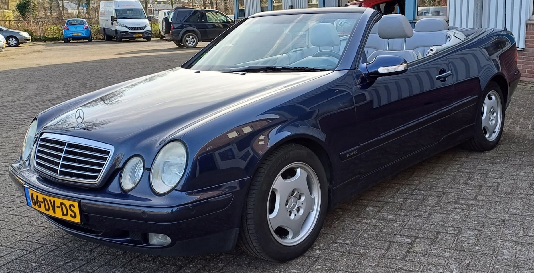 Mercedes-Benz CLK-klasse Cabrio - 200 Elegance afneembare trekhaak youngtimer - AutoWereld.nl