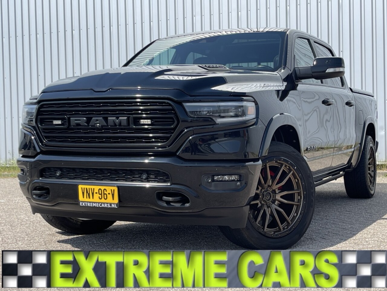 Dodge Ram Pick Up - 1500 4x4 Crew Cab Limited Night LPG - AutoWereld.nl