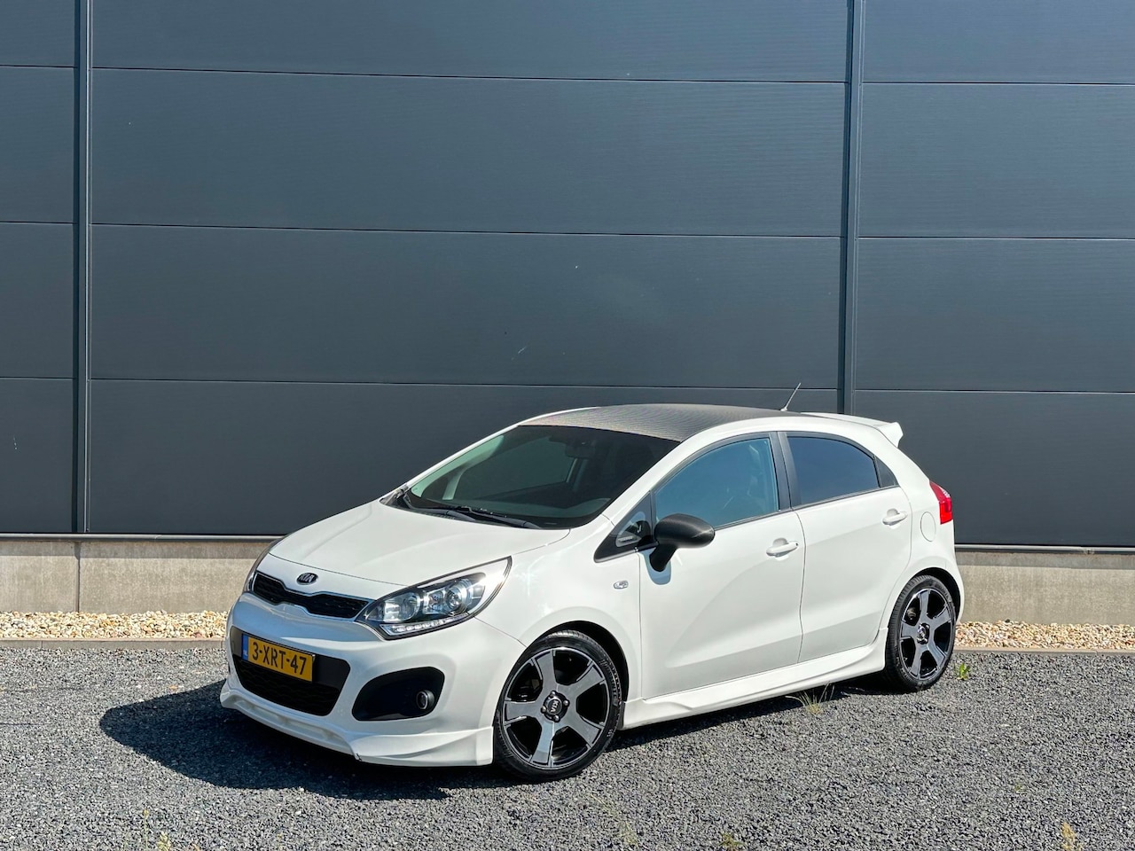 Kia Rio - 1.4 CVVT ExecutiveLine Cruise Control | Airco | Radio - AutoWereld.nl