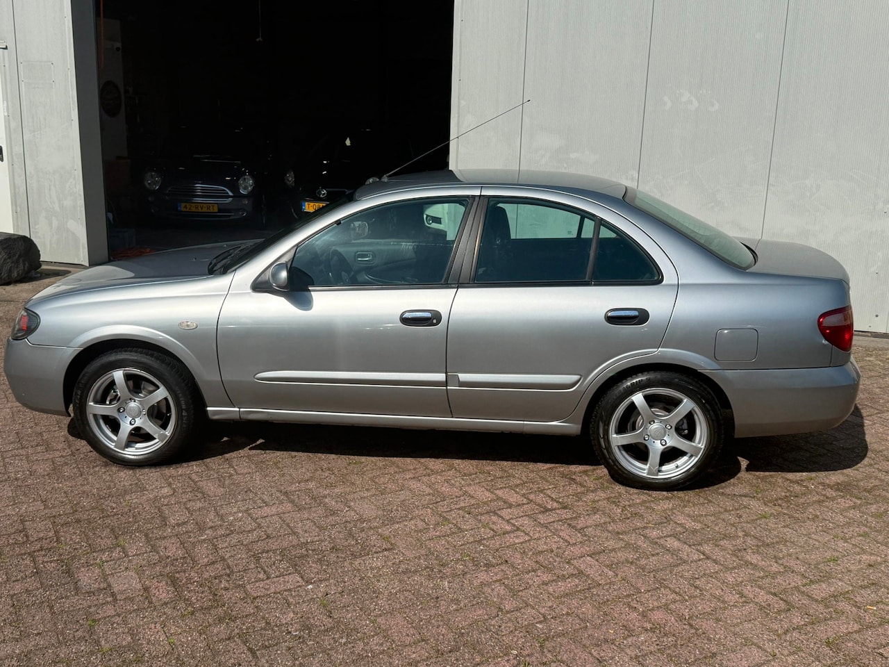 Nissan Almera - 1.5 Visia 1.5 Visia - AutoWereld.nl