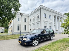 Volvo V70 - VAKANTIEKLAAR 2.4 AUT LEDER,