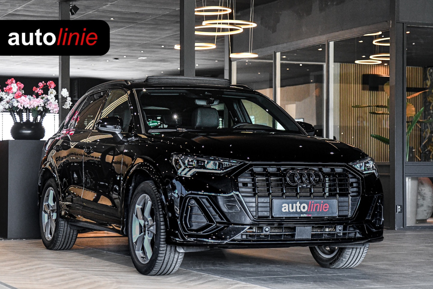 Audi Q3 - 45 TFSI e 3x S-Line, Sonos, Matrix, Pano, 360, ACC! - AutoWereld.nl