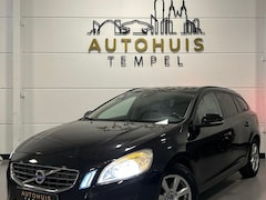 Volvo V60 - 1.6 D2 Momentum Airco Trekhaak Cruise Bluetooth Parkeersensoren Isofix Centrale Deurvergre