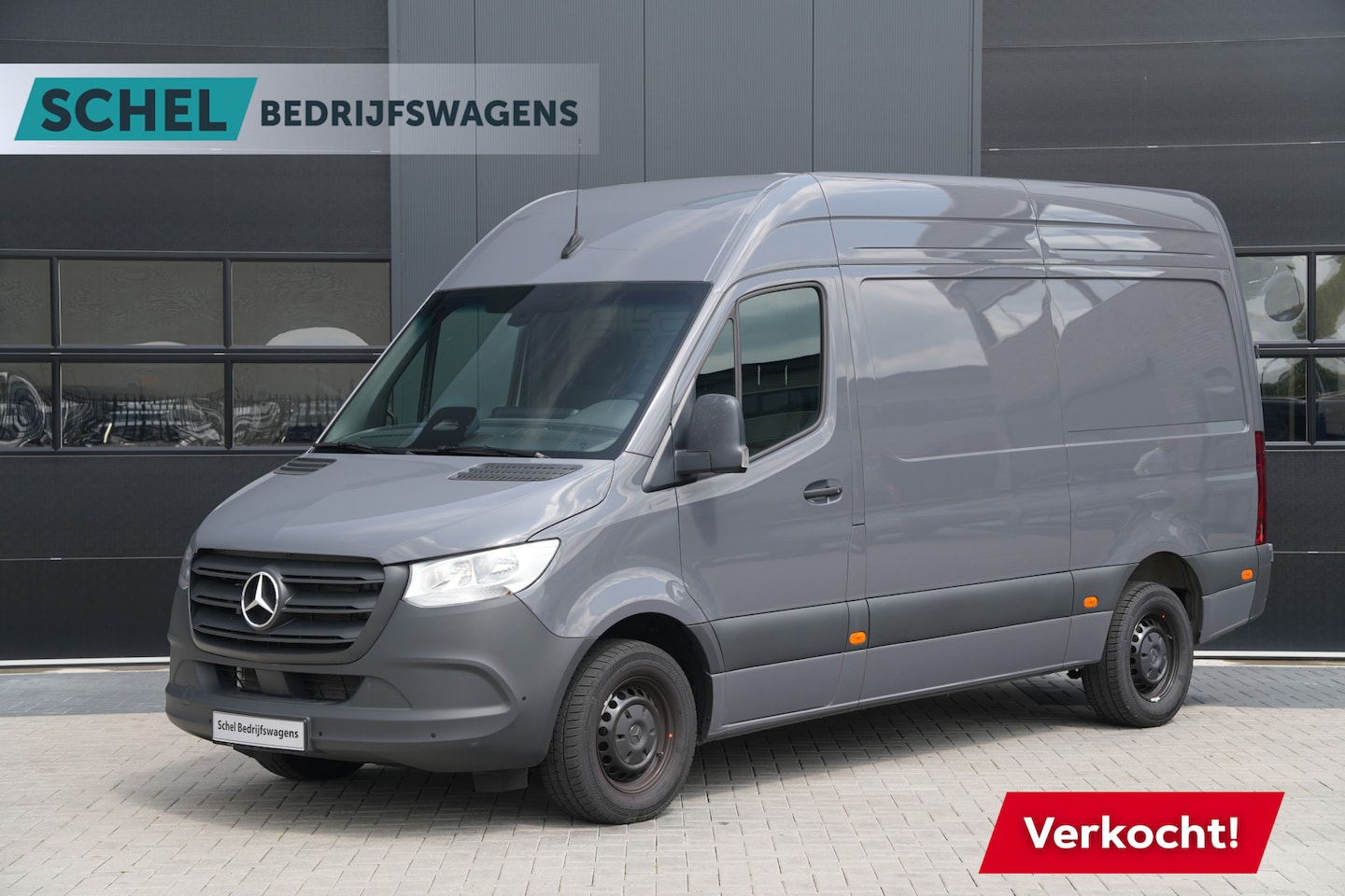 Mercedes-Benz Sprinter - 317CDI L2H2 Pro 170pk - Navi - Camera - Cruise - Betimmering - Trekhaak - Blind Spot - Rij - AutoWereld.nl