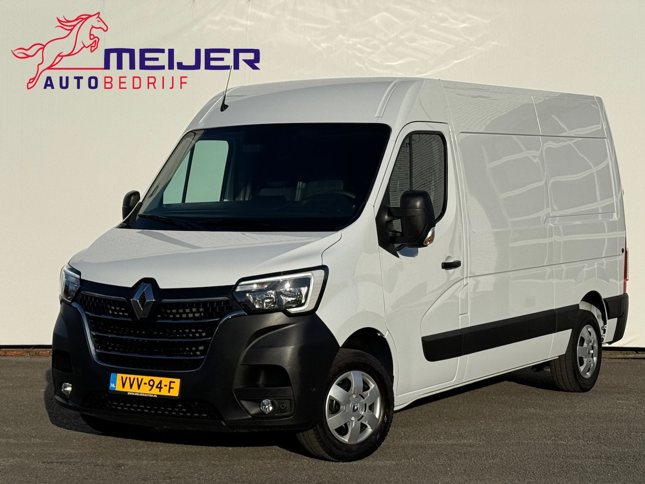 Renault Master - T35 2.3 dCi 150 L2H2 Energy Work Edition Camera | Airco | Cruise | Navigatie | 3 zits | PD - AutoWereld.nl