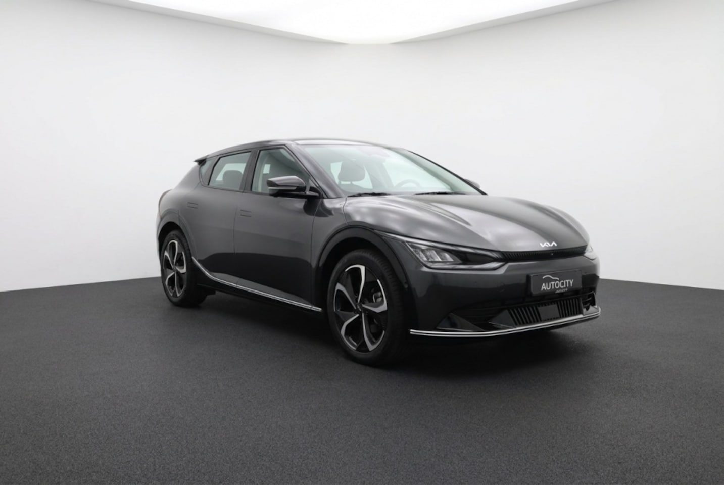 Kia EV6 - Plus Advanced 77.4 kWh Pano l Leder l - AutoWereld.nl