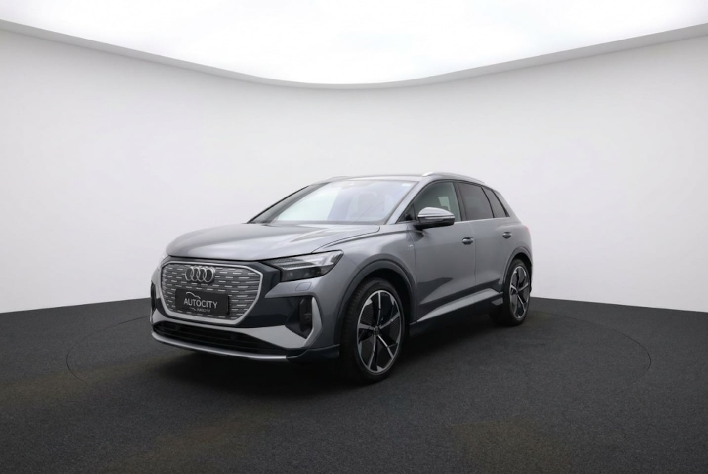 Audi Q4 e-tron - 40 e-tron S Line RS Seats l SONOS l HUD l VOL OPTIES - AutoWereld.nl