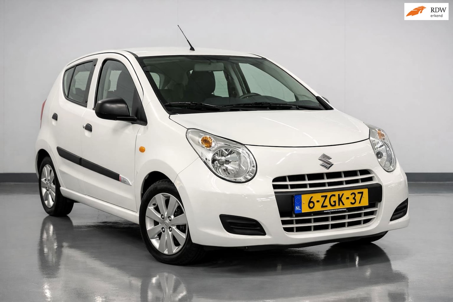 Suzuki Alto - 1.0 Celebration EASSS | Airco | APK | NAP - AutoWereld.nl