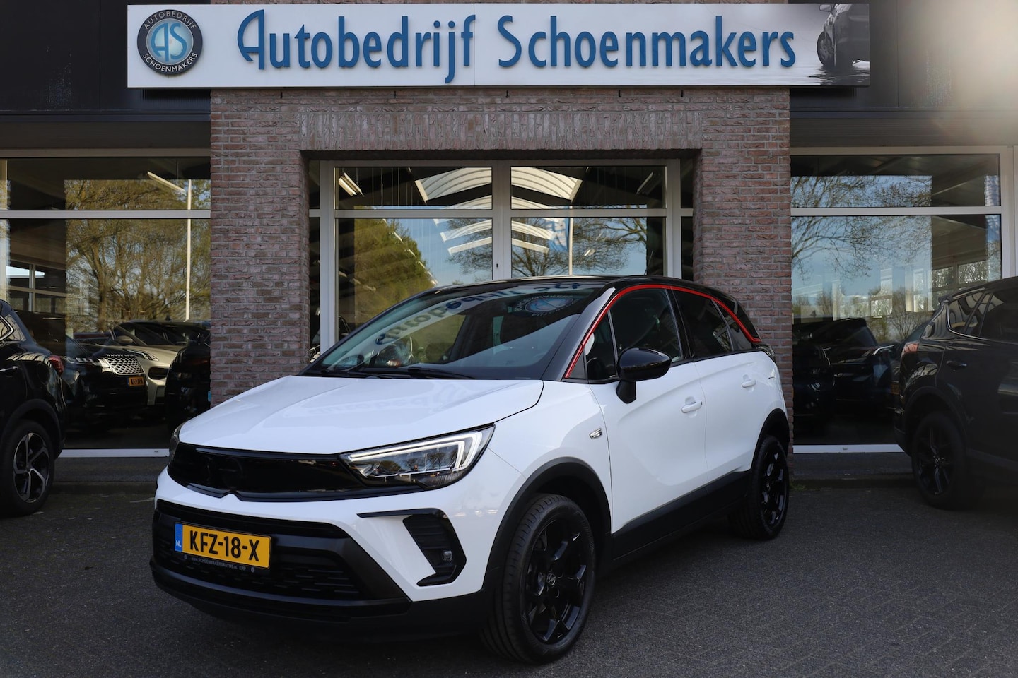 Opel Crossland - 1.2 Turbo GS Line LEER/ALCANTARA CARPLAY DAB NAVI PDC 17"LMV DUO-TONE! - AutoWereld.nl