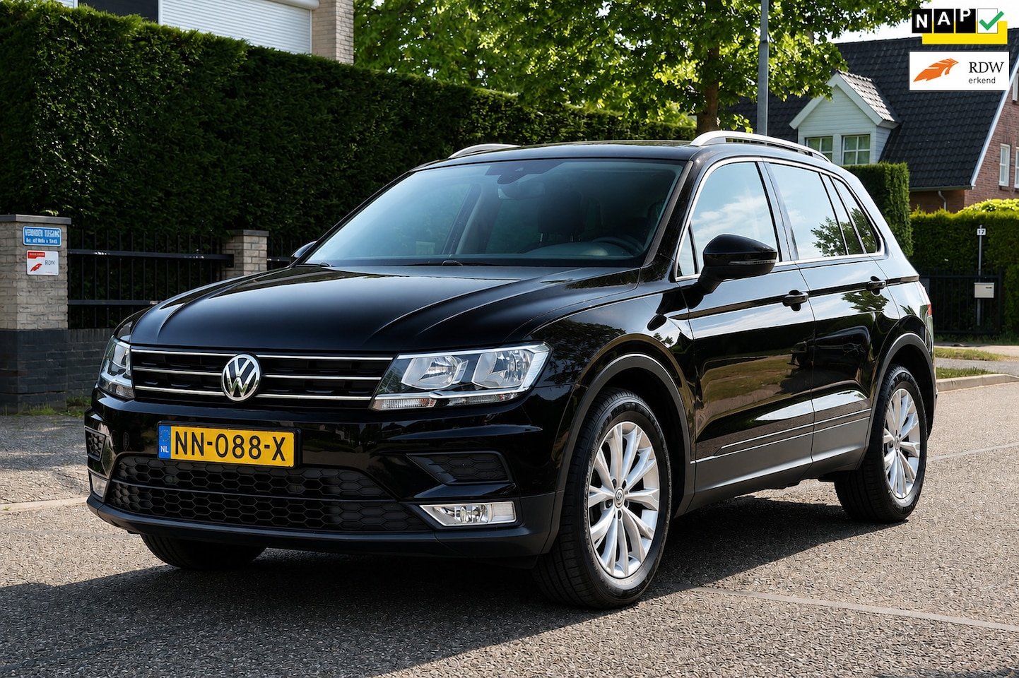 Volkswagen Tiguan - 1.4 TSI ACT Connected Series | NAVI | CLIMA | CRUISE | ZEER MOOIE GOED ONDERHOUDEN AUTO | - AutoWereld.nl