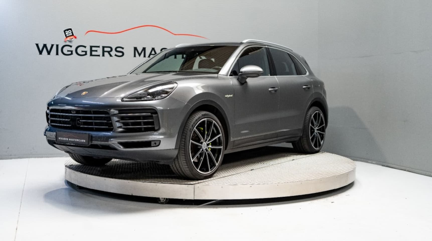 Porsche Cayenne - 3.0 E-Hybrid 3.0 E-HYBRID, Luchtvering, Bose, 360 Camera, Head-up, 22 Inch, Trekhaak, Matrix - AutoWereld.nl