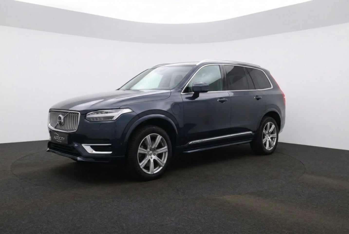 Volvo XC90 - 2.0 T8 AWD Inscription 7p l Pano l Harman l Bliss l Winterpakket - AutoWereld.nl