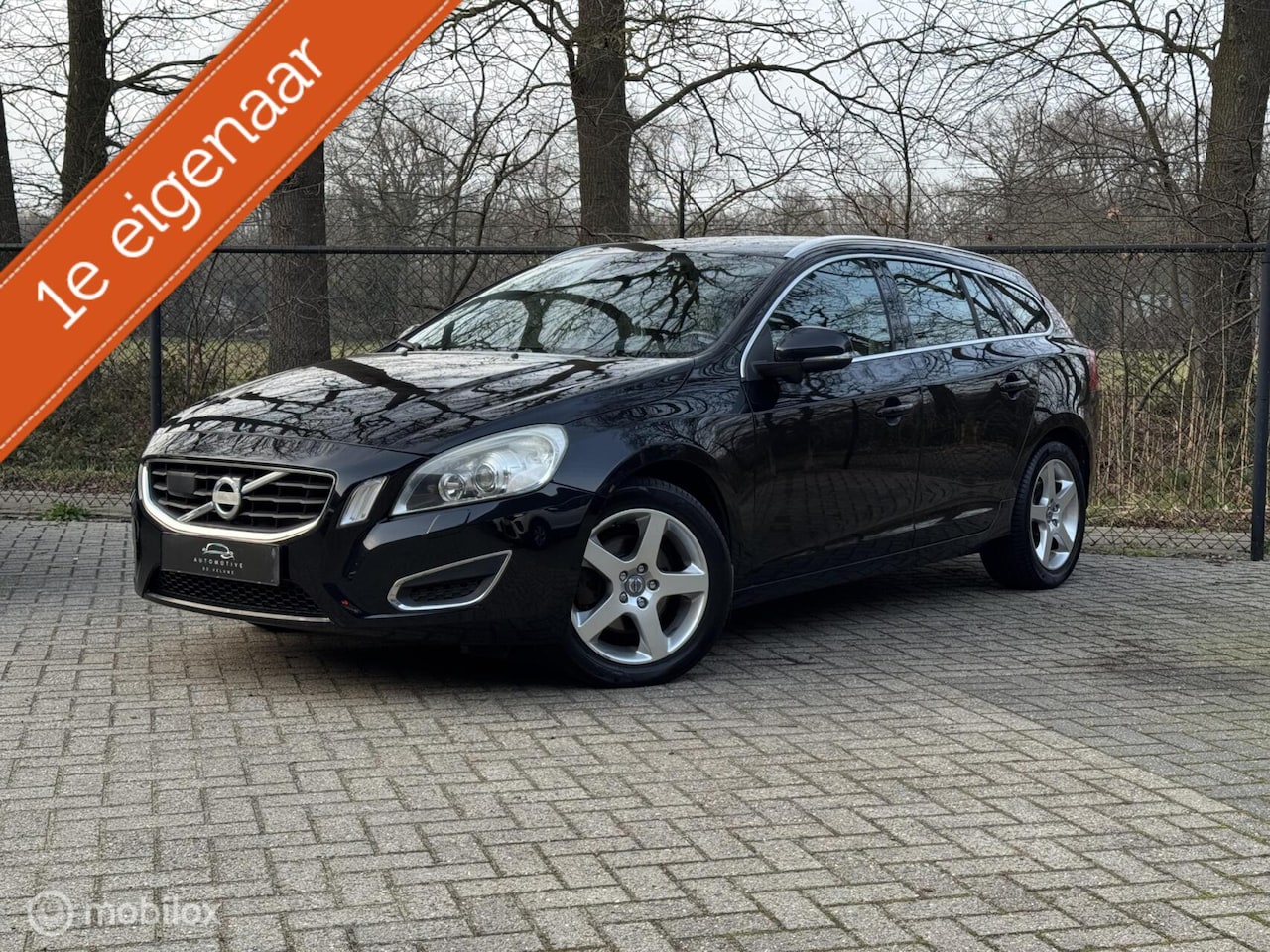 Volvo V60 - 1.6 T4 Momentum/NW APK/1E EIG/CRUISE/AIRC/PDC/VOL - AutoWereld.nl