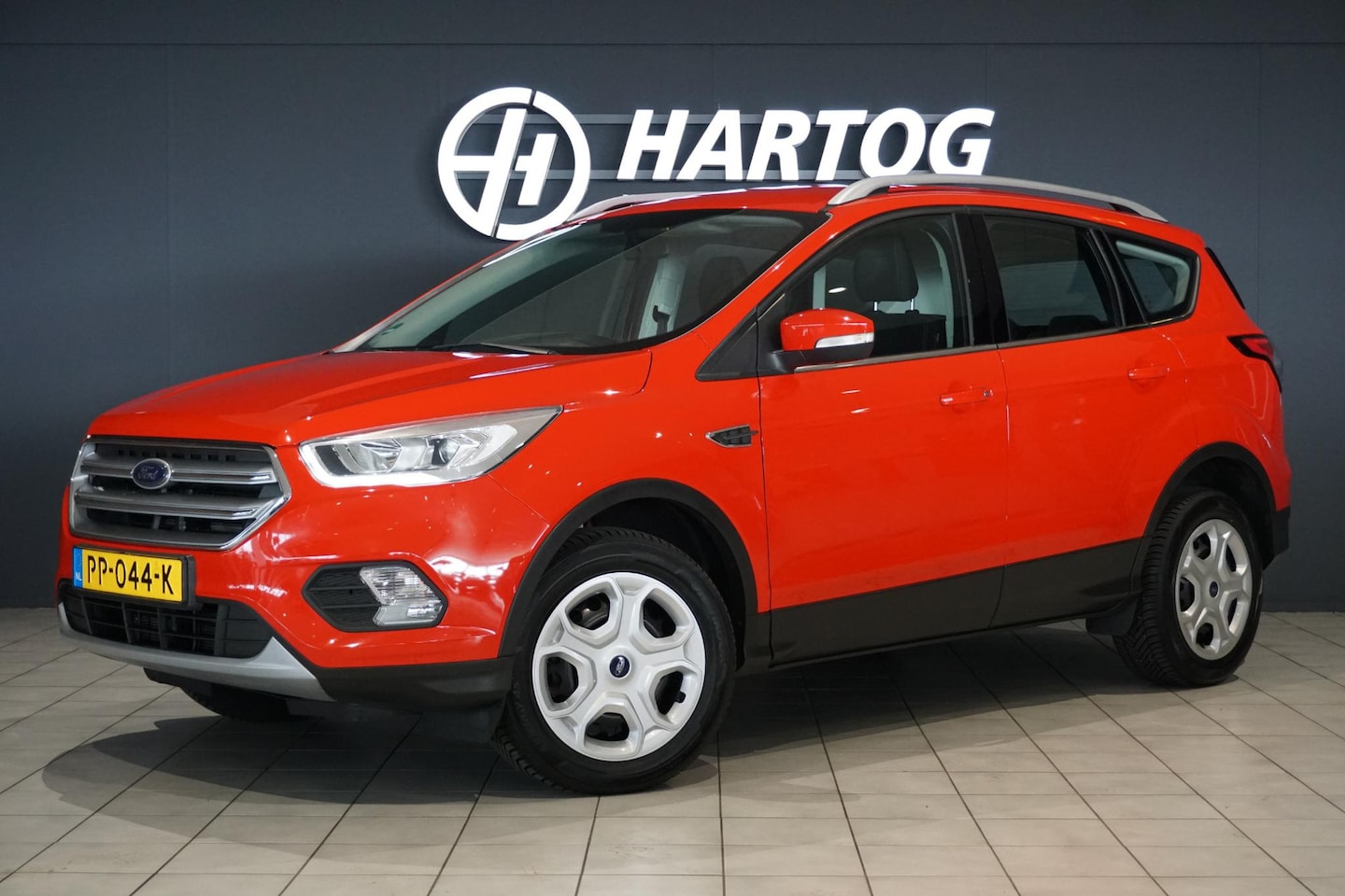 Ford Kuga - 1.5 EcoBoost Trend Ultimate *eerste eigenaar* + CAMERA / APPLE CARPLAY / TREKHAAK - AutoWereld.nl