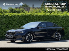 BMW 5-serie - 530e | M-Sport Pro | 21'' | Panorama. | Comf. stoel + vent. | Trekhaak | Head-Up | Comf. A