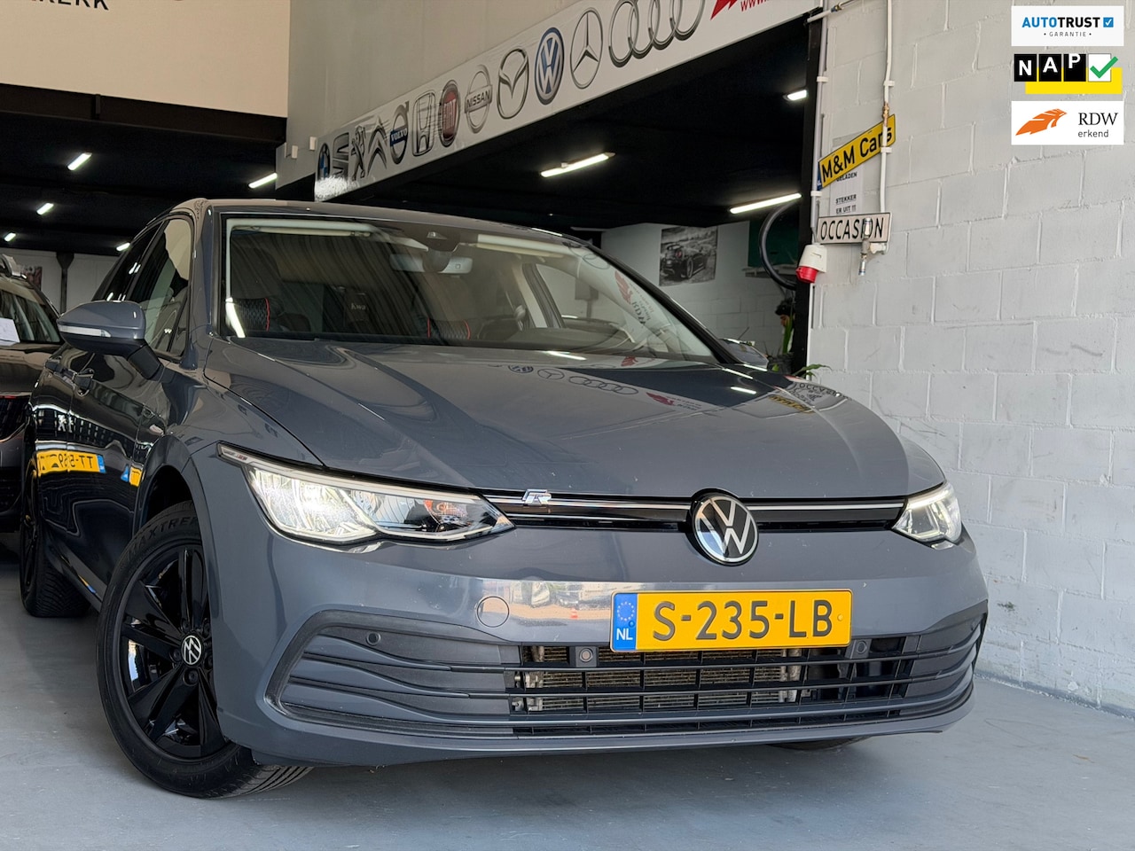 Volkswagen Golf - 1.5 eTSI Life Business/ AUTOMAAT/ 3e EIG/ dealeronderhouden/ 1jaar apk/ volle opties - AutoWereld.nl