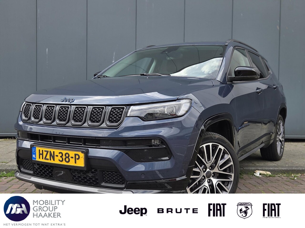 Jeep Compass - 4xe 240 Plug-in Hybrid Electric Summit | Apple-Android | Parkeercamera | Stoelventilatie - AutoWereld.nl