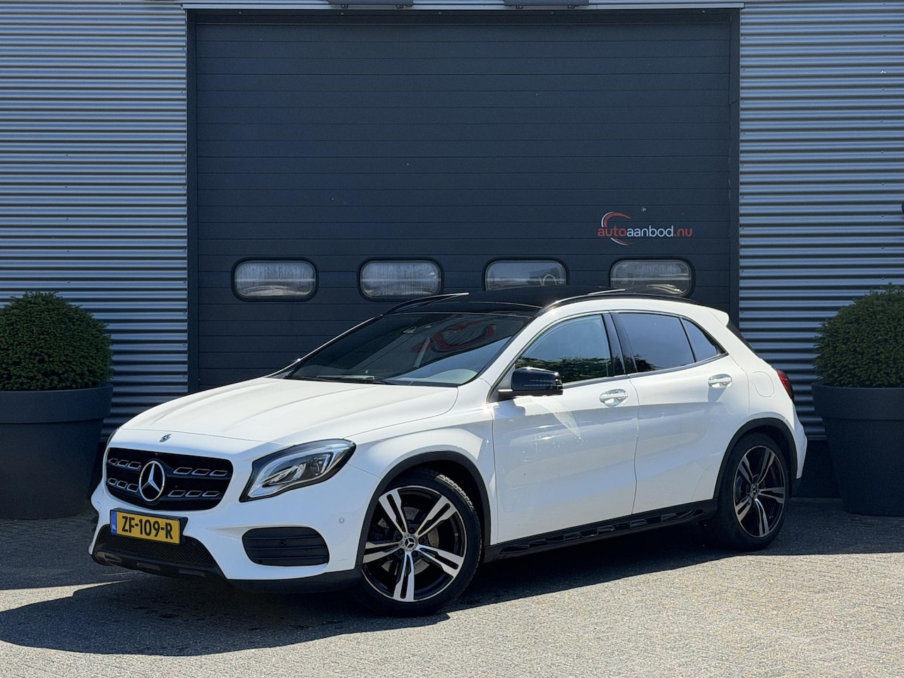 Mercedes-Benz GLA-Klasse - 220 d AMG | Panoramadak | 360* Camera | Harmon Kardon | Night Pakket | - AutoWereld.nl