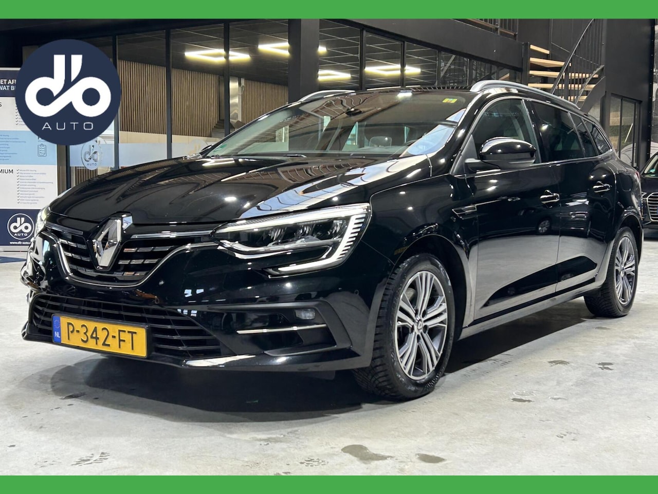Renault Mégane E-Tech - Estate 1.6 Plug-In Hybrid 160 Intens FACELIFT I GR. NAVI I TREKHAAK I ORG.NL + NAP - AutoWereld.nl